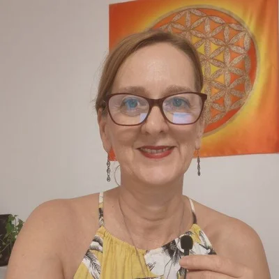 Éva