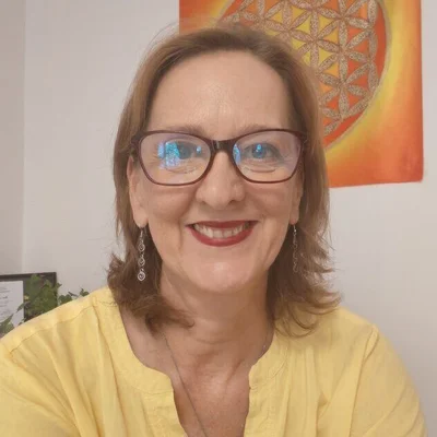 Éva