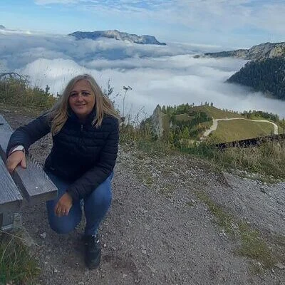 Andrea, Mezőkövesd