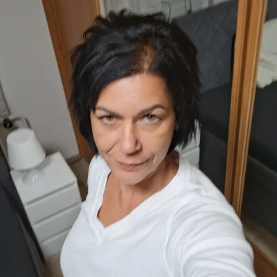 Andrea, Fél