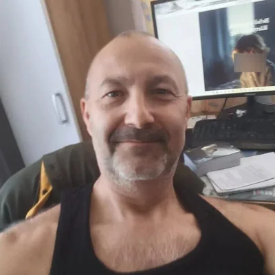András
